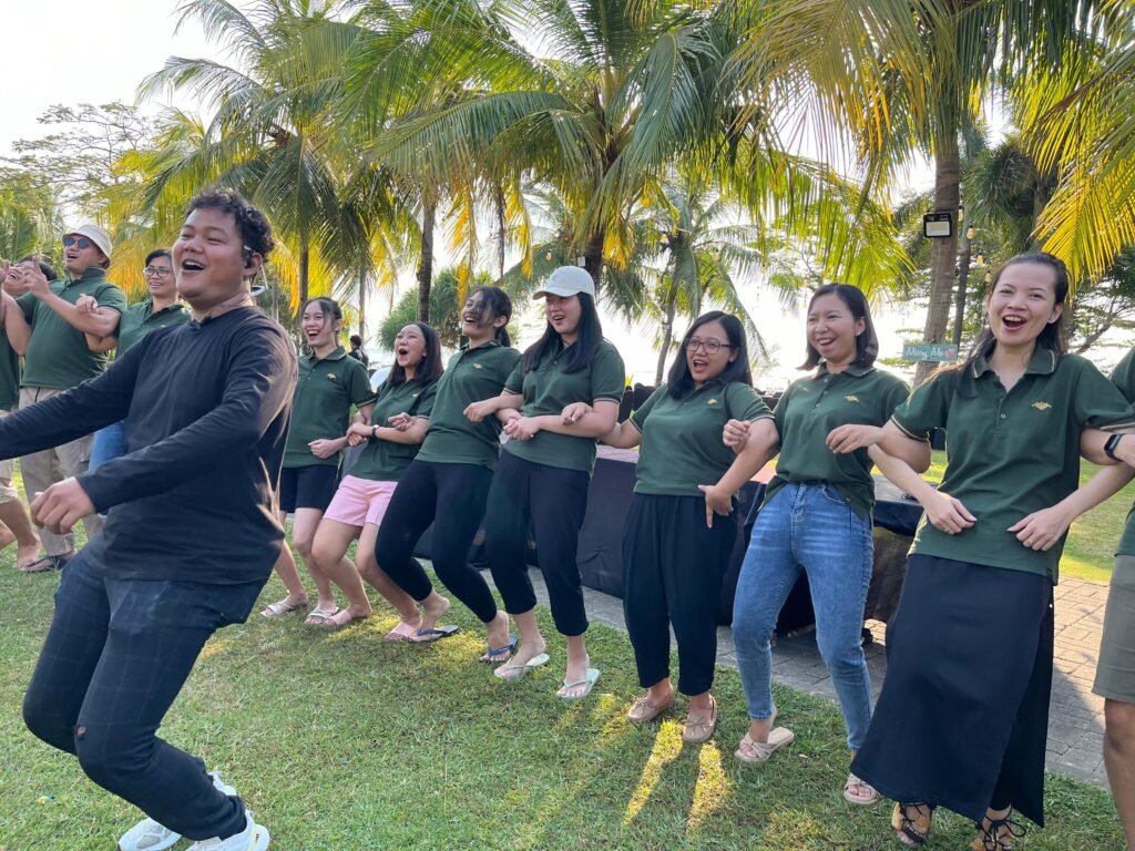 5 Manfaat Team Building untuk Kinerja Tim yang Lebih Solid